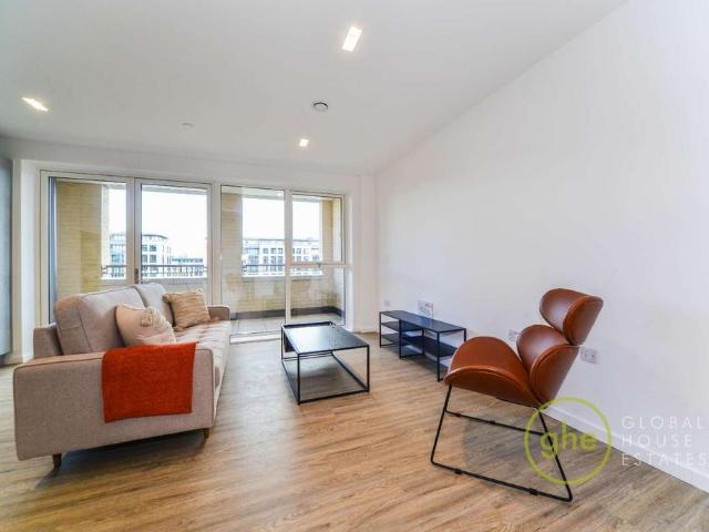 House for rent in North Kensington, Greater London