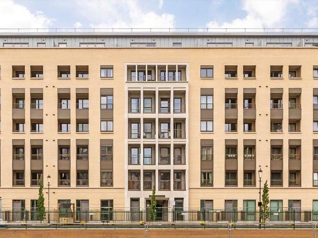 House for rent in North Kensington, Greater London