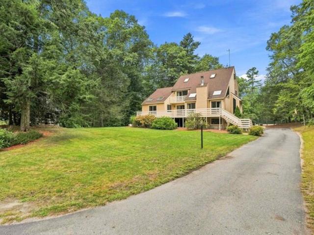 House for sale in Hampstead, Rockingham County