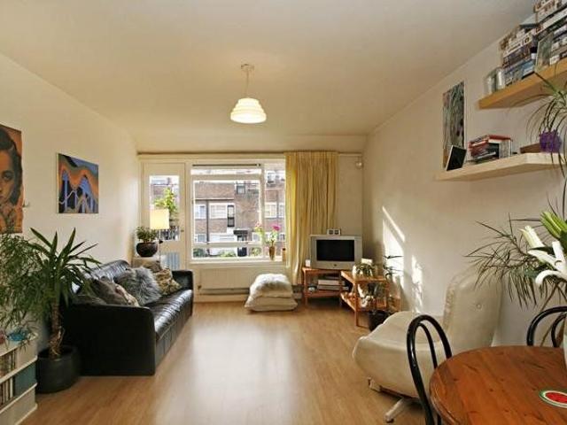 House for rent in Barnsbury, Greater London