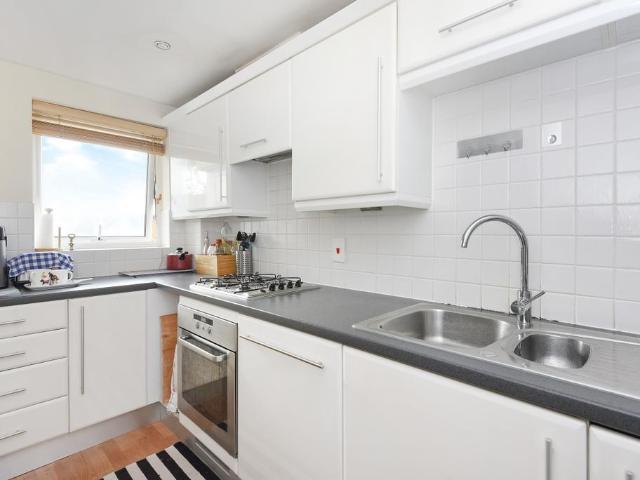 Apartment for rent in Chatterton Village, Greater London