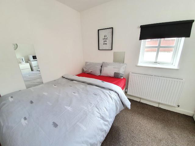Room for rent in West Midlands