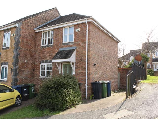 House for rent in Totteridge, Cressex