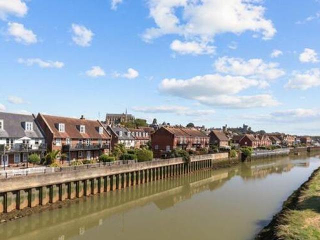 House for sale in Arundel, Clapham