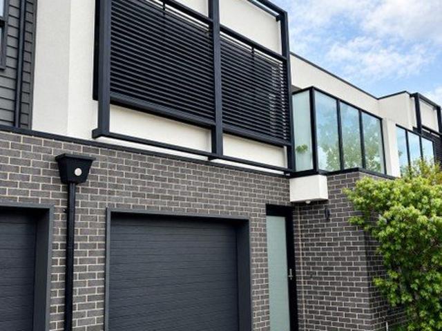Townhouse for rent in Preston, Melbourne