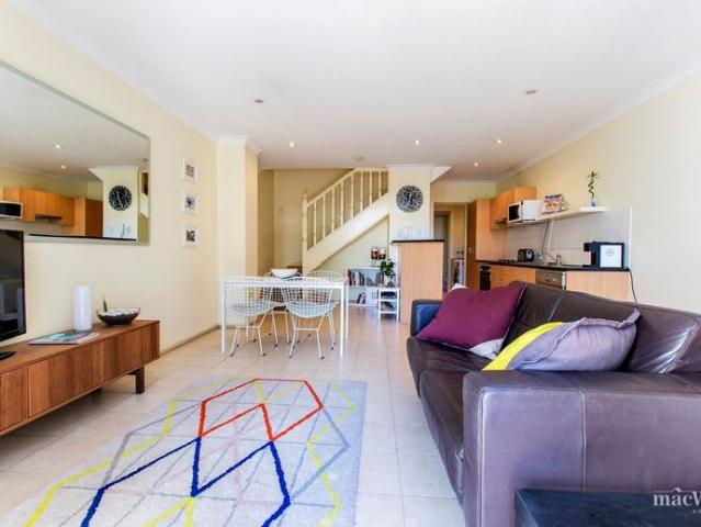 Townhouse for rent in Toombul, Queensland