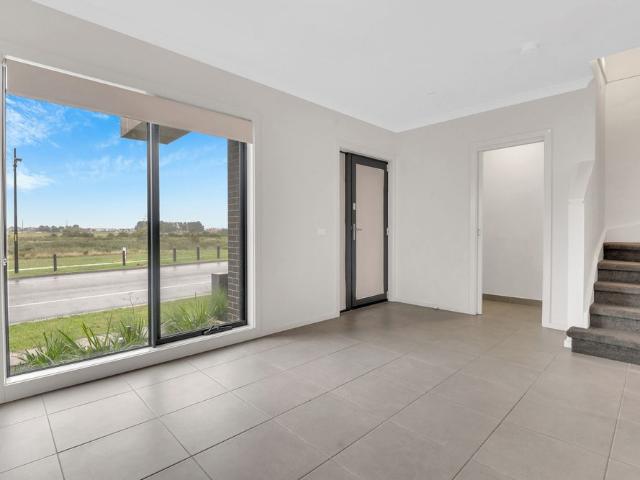 Townhouse for rent in Kallo, Melbourne