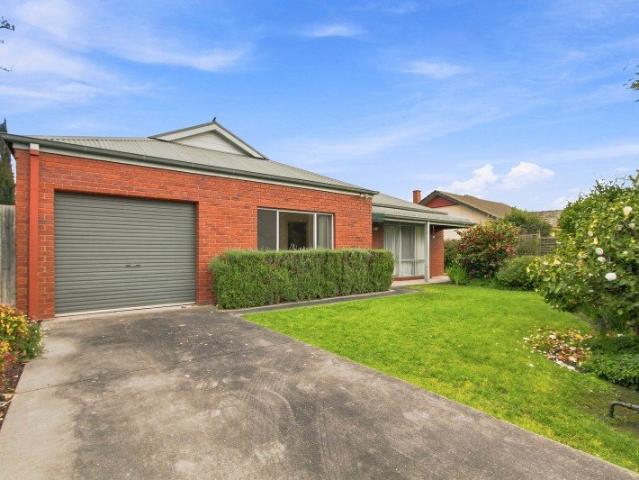 Townhouse for sale in Sale, Victoria