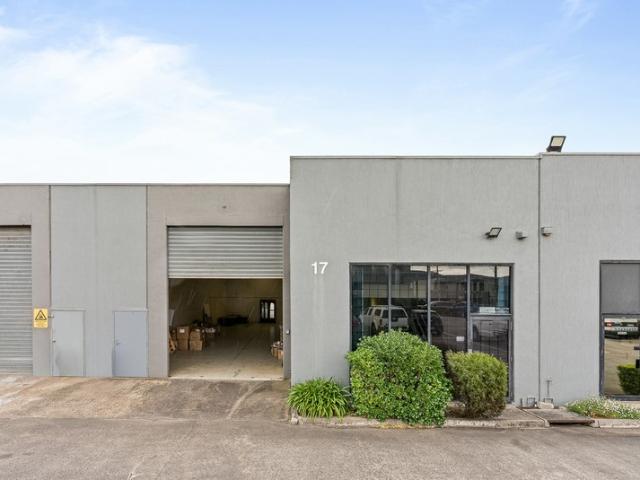 Warehouse for rent in Knoxfield, Melbourne