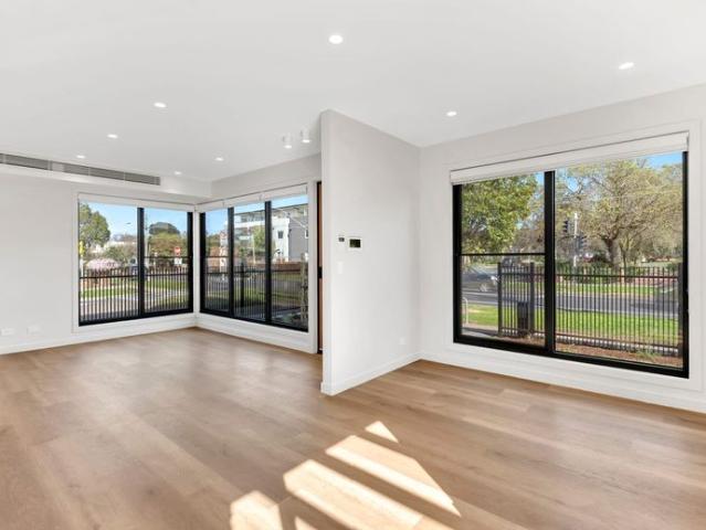 Townhouse for rent in Camerons Creek, Victoria