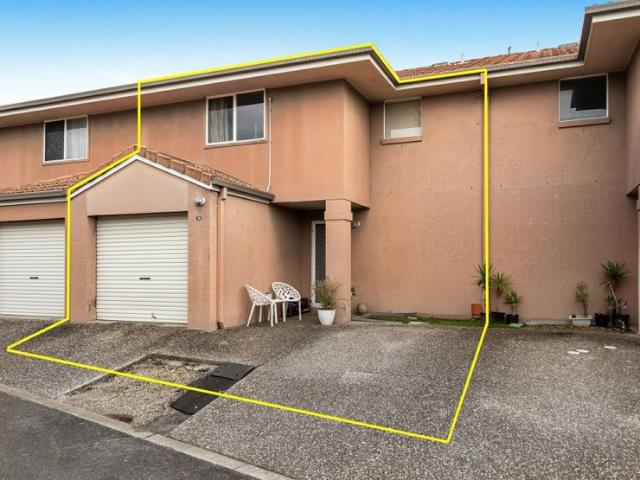 Townhouse for sale in Fernbrook, Queensland