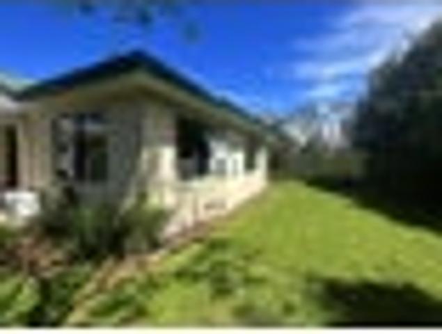 House for rent in Paremoremo, Oroua County