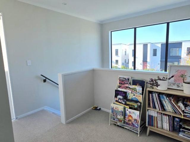 House for rent in Oratia