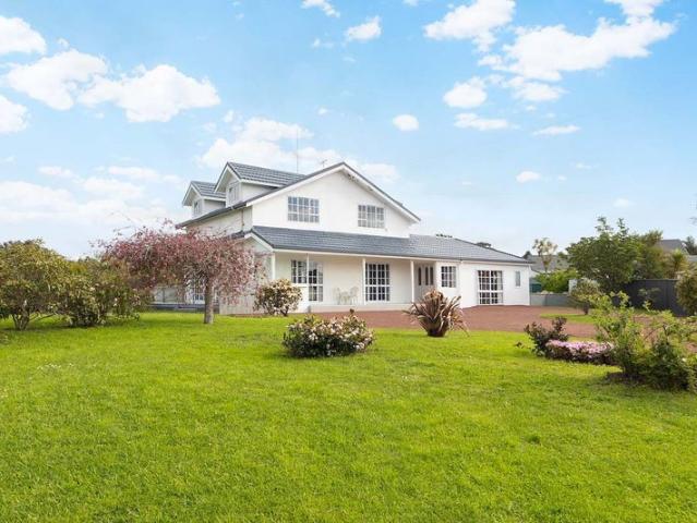House for rent in Oratia