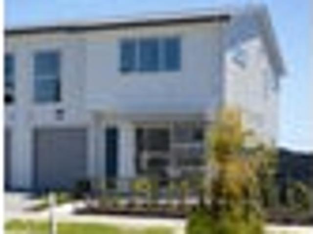 Townhouse for rent in Paremoremo, Oroua County