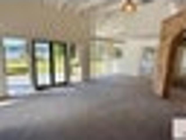 House for rent in Paremoremo