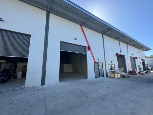 Warehouse for rent in Kings Creek, Queensland