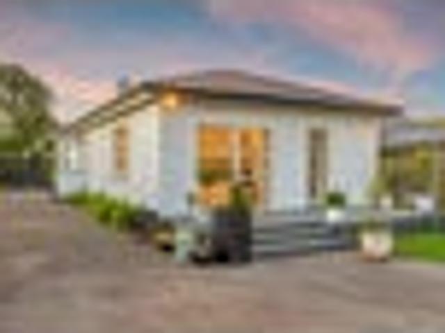 House for sale in Chaslands, Canterbury