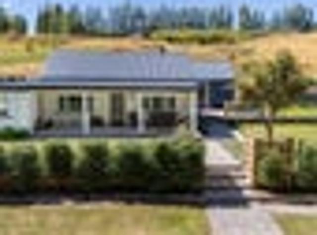 House for sale in Otakou