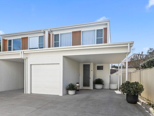 Townhouse for sale in Toowoon Bay, New South Wales