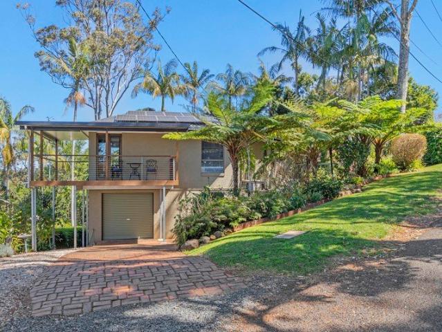 Cottage for sale in Tamborine Mountain, Queensland