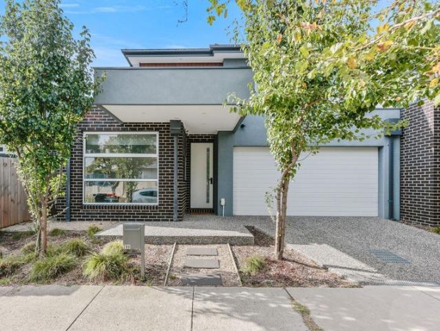 Townhouse for rent in Camerons Creek, Victoria