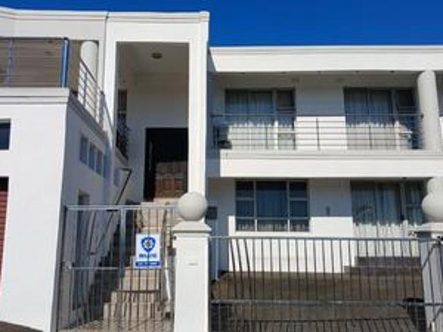 House for sale in Chatsworth, Kwazulu-natal