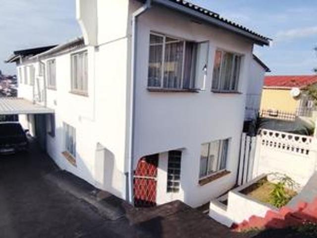 House for sale in Chatsworth, Kwazulu-natal