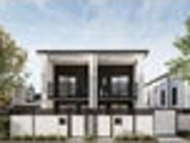Townhouse for sale in Chaslands, Canterbury