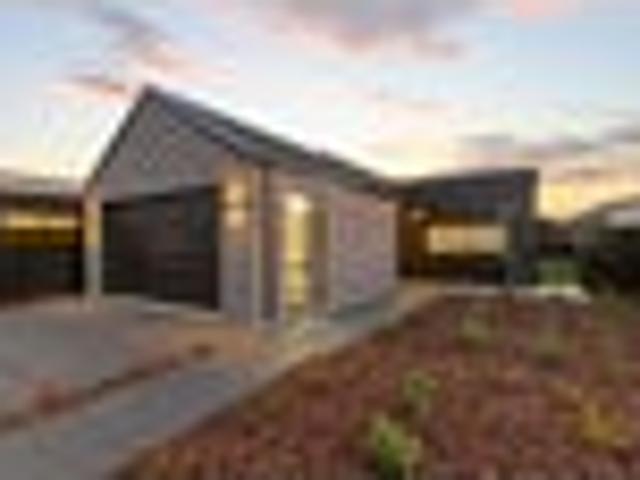 House for sale in Chaslands, Canterbury