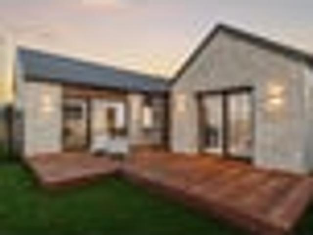 House for sale in Chaslands, Canterbury