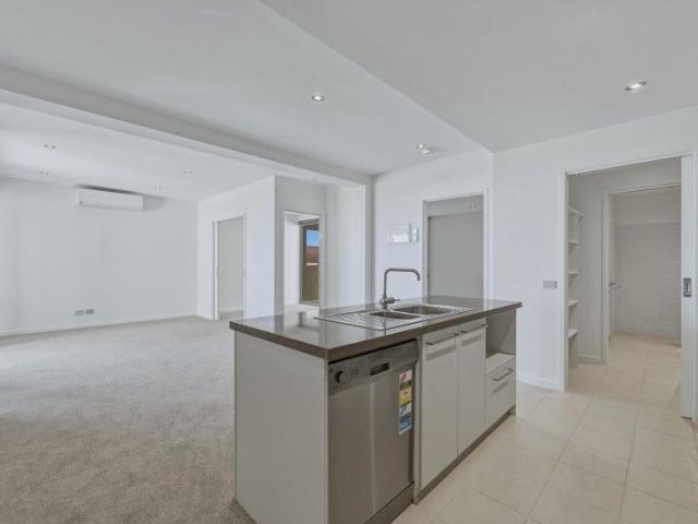 Apartment for sale in San Remo, Victoria
