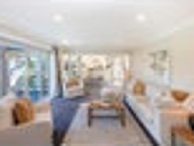 House for sale in Chaslands, Canterbury