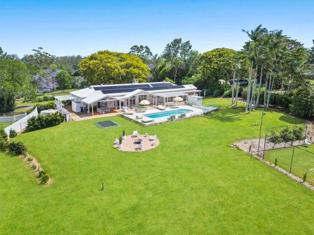Cottage for sale in Tamborine Mountain, Queensland