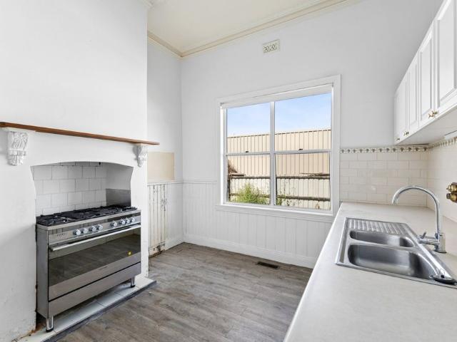 House for rent in Woodend, Victoria