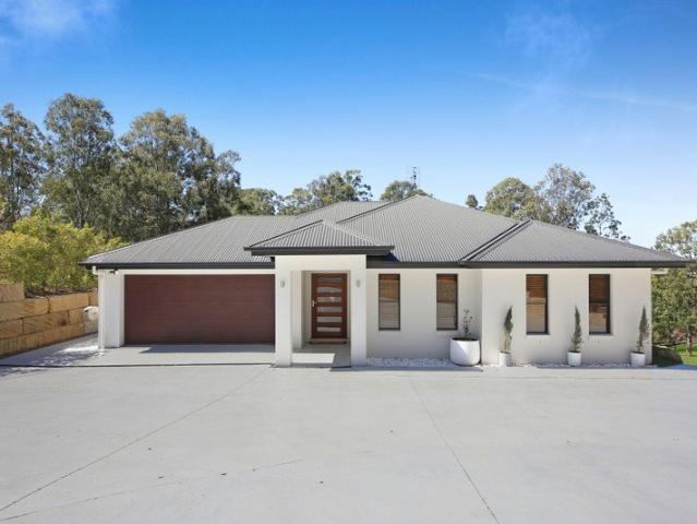 Cottage for sale in Worongary, Gold Coast City