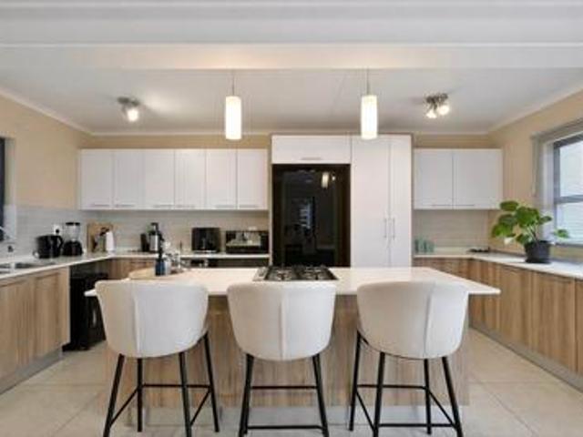 Apartment for sale in Alexandra, Gauteng