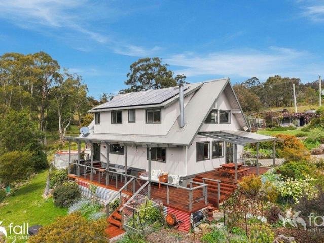 House for sale in Nierinna, Hobart