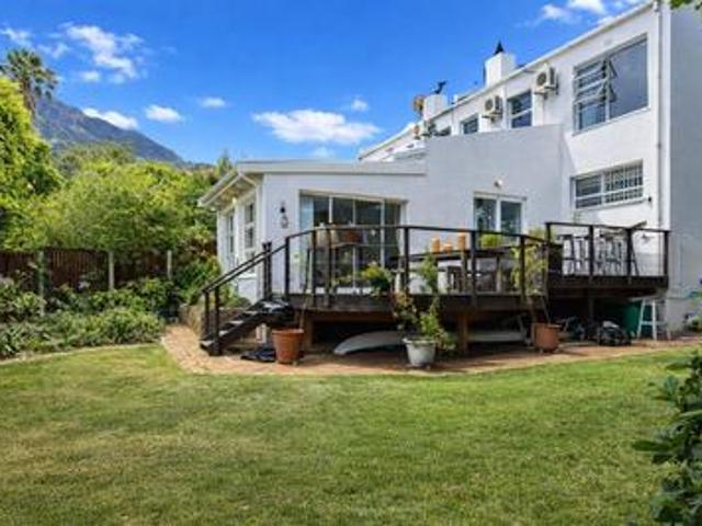 Townhouse for sale in Hout Bay, Western Cape