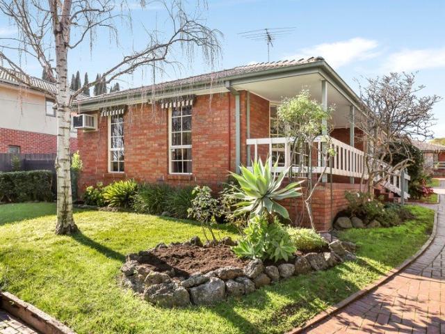 Townhouse for sale in Camerons Creek, Victoria