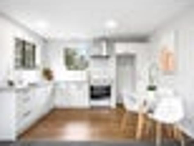 House for sale in Chaslands, Canterbury