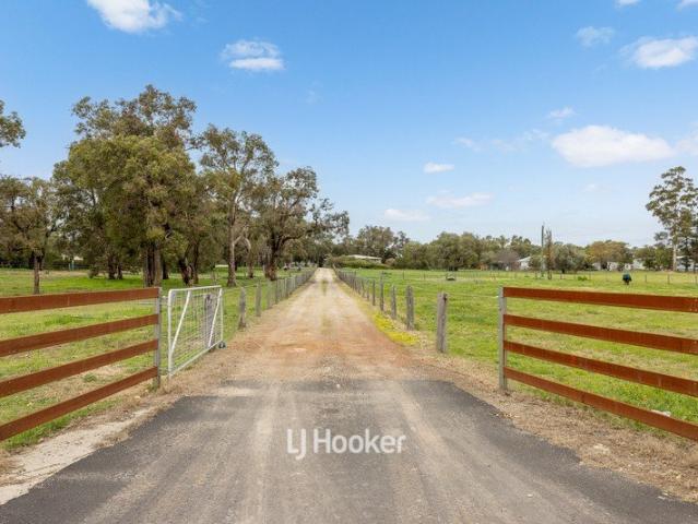 Cottage for sale in Bunbury, Western Australia