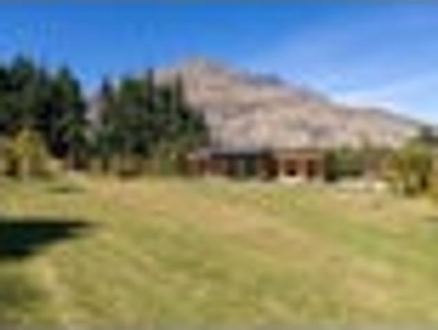 House for sale in Otakou