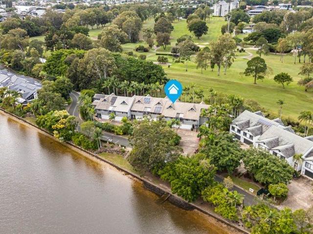 Villa for sale in Fernbrook, Queensland