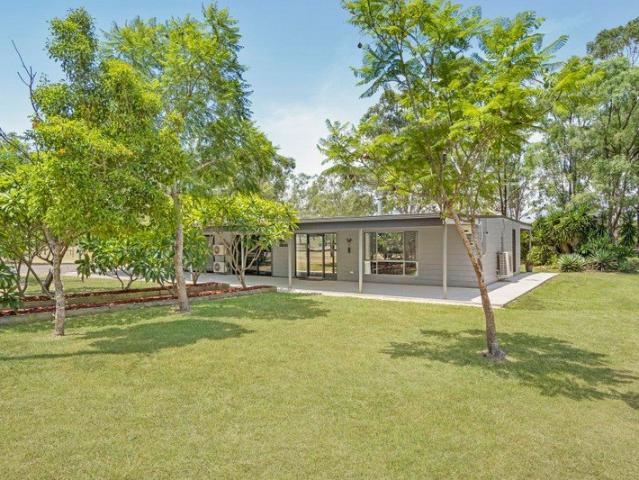 Cottage for sale in Toombul, Queensland