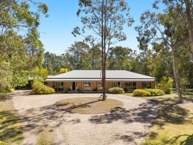 Cottage for sale in Toombul, Queensland