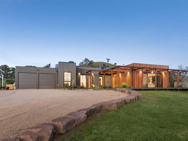 Cottage for sale in Goughs Bay, Victoria
