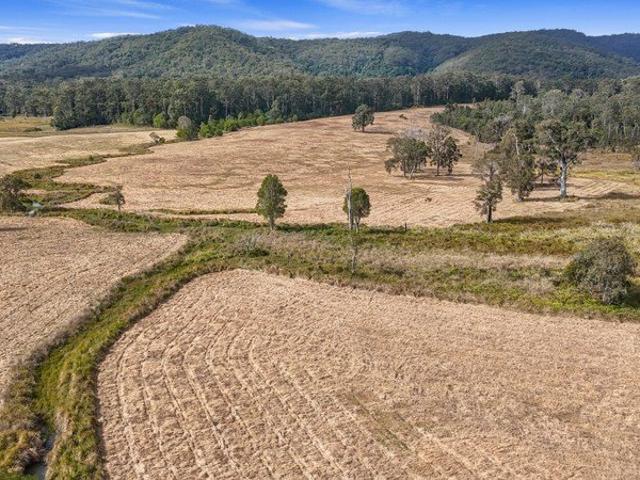 Cottage for sale in Kings Creek, Queensland