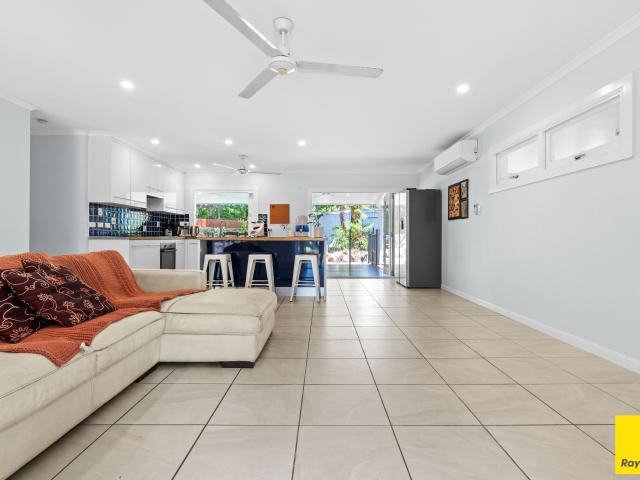 House for sale in Kewarra Beach, Queensland