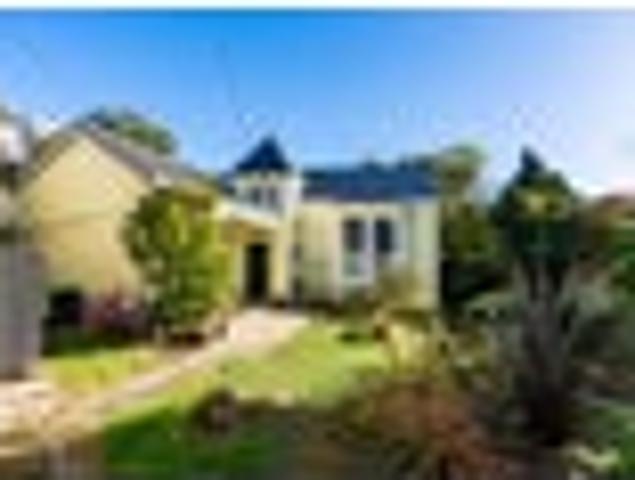 House for sale in Otakou